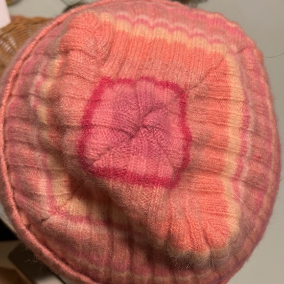COPY - Beautiful pinks Ralph  Ralph Lauren wool hat - Picture 3 of 9